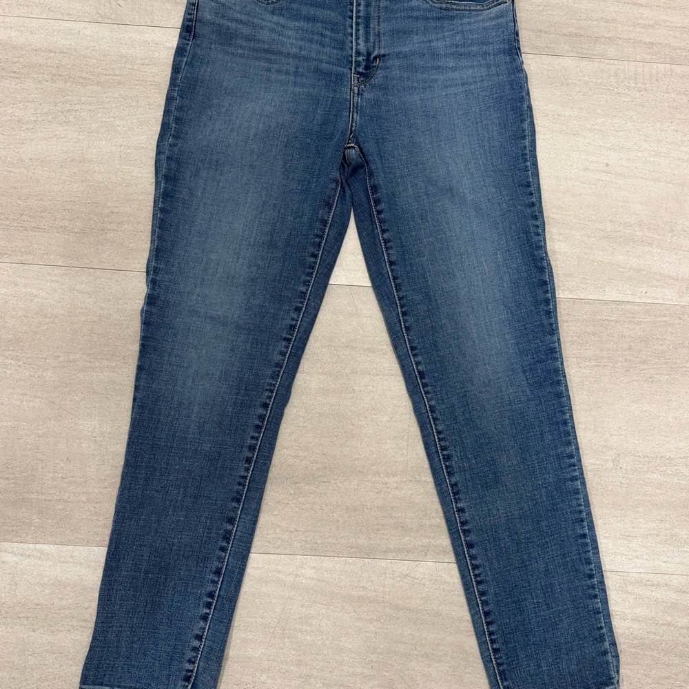 Levi's Women's Skinny Jeans in Blue